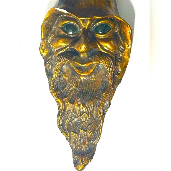 Unique Hanging Resin Wizard w/ Hidden 440 Stainless Double Edged Blade 🧙♂️🗡️ - Picture 9 of 13